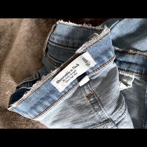 Abercrombie & Fitch Ankle Straight Jeans